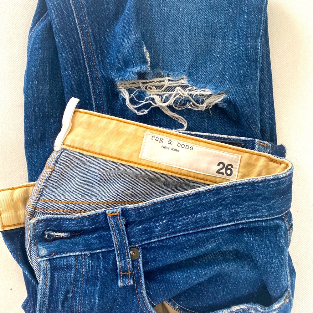 Rag & Bone ripped jeans - size 26 (size 4-6)